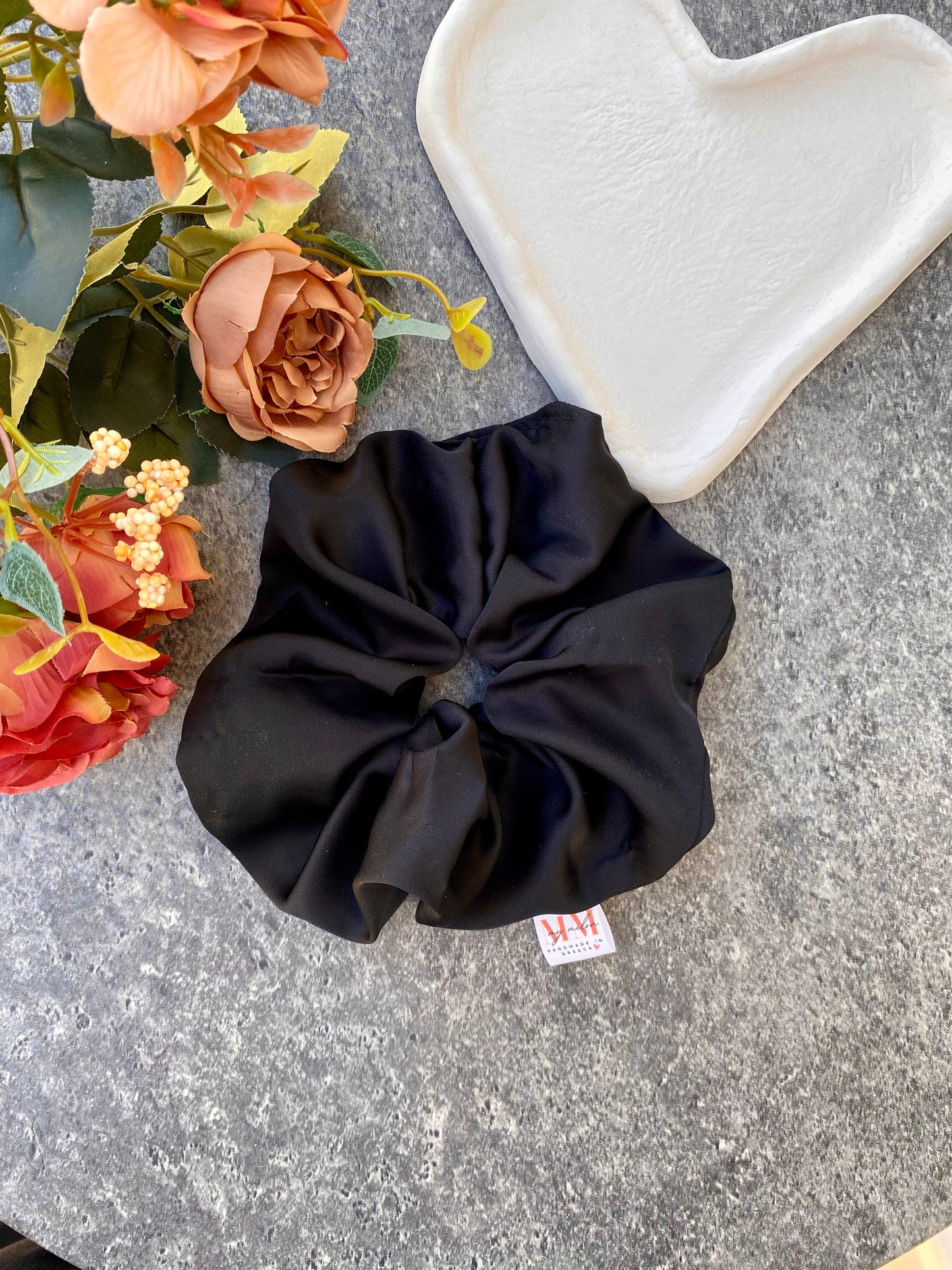 Black Swan L Scrunchie