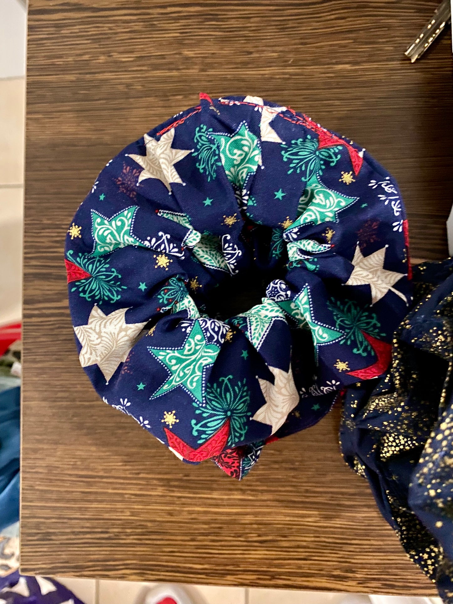 Starry Χριστουγεννιάτικο Scrunchie